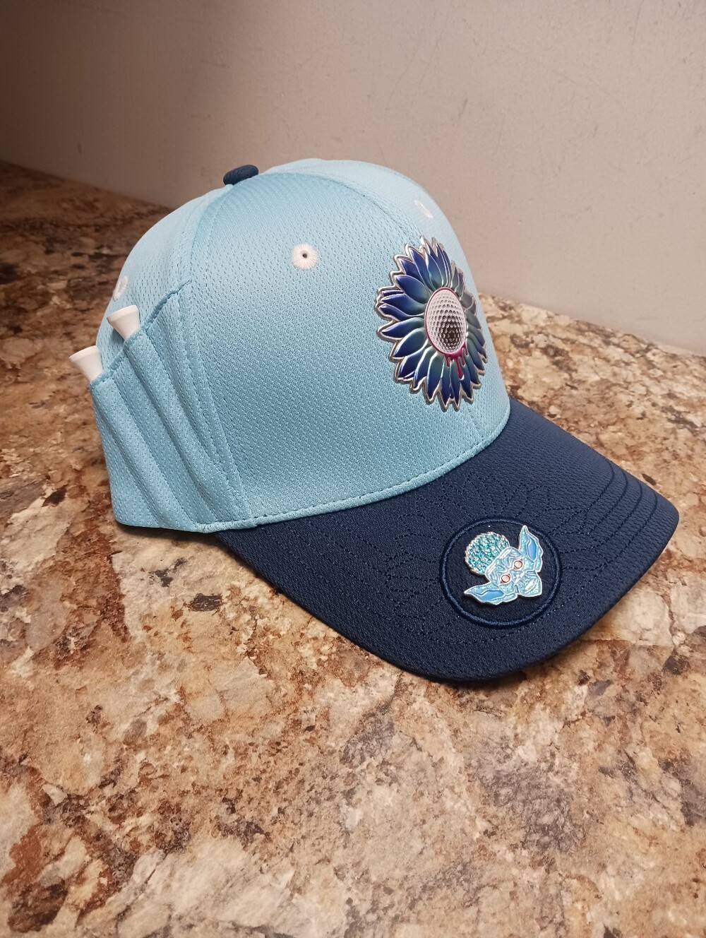 New BONKS Golf Lady Bluey Fitted Cap - Picture 3 of 4